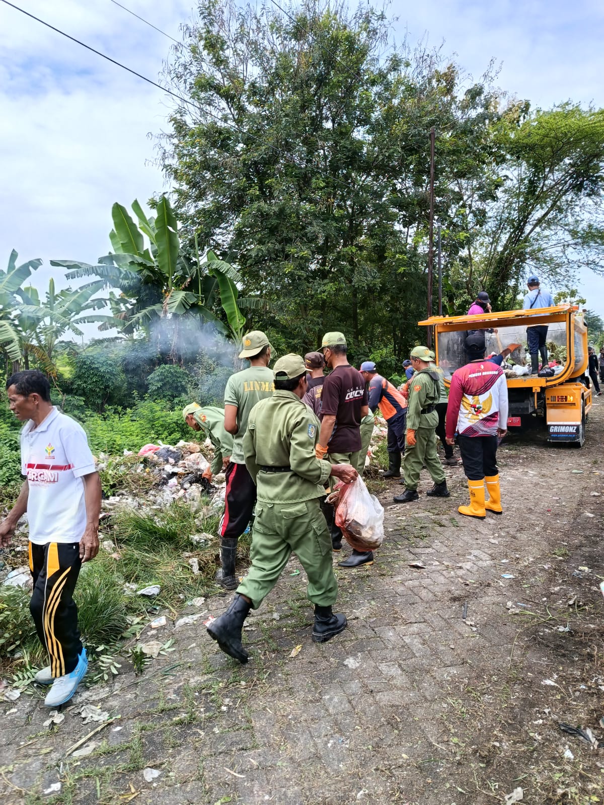 Semangat Gotong Royong, Kecamatan Kecamatan Baureno Gaungkan Gerakan Indonesia ASRI